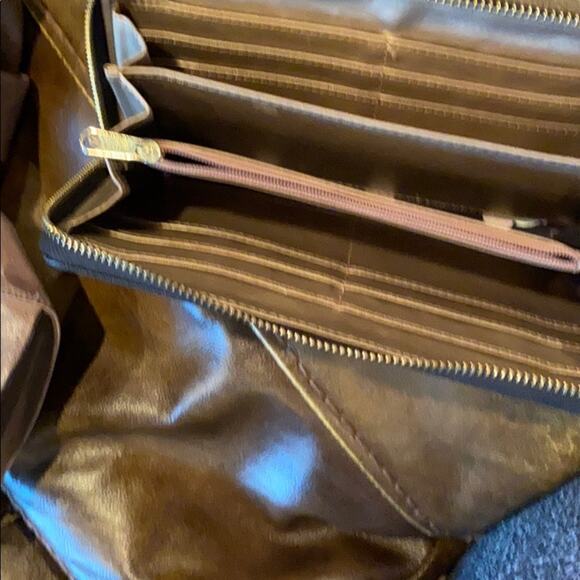 Anne Klein black wallet - Picture 3 of 4